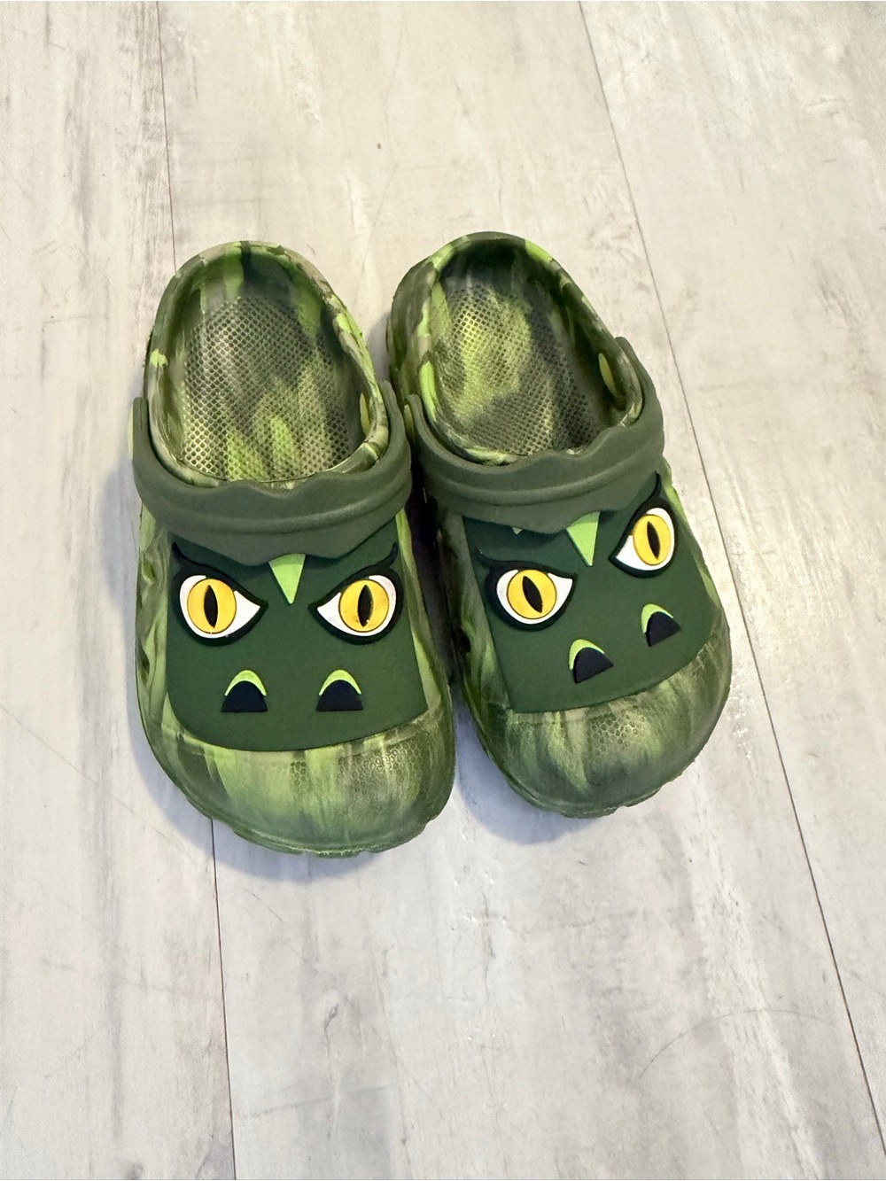 Kids Green Dinosaur Clog Shoes members mark